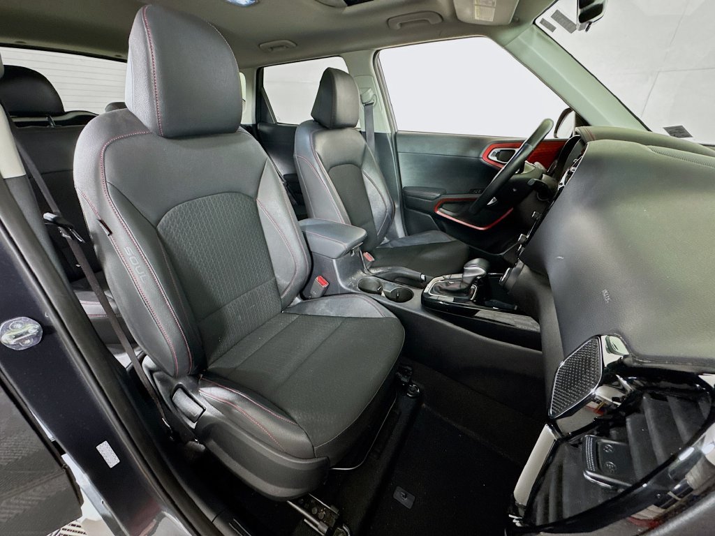 Used 2024 Kia Soul GT-Line FWD image 26