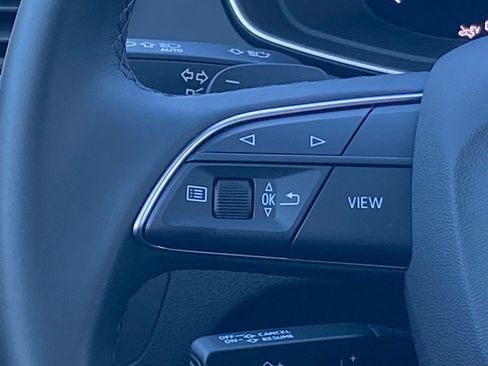 Used 2024 Audi Q5 e Premium Plus w/ Premium Plus Package image 8