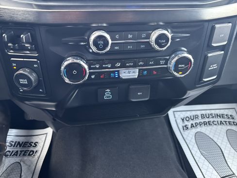 Used 2024 Ford F350 Lariat w/ Camper Package image 24