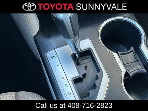 Used 2014 Toyota Camry LE FWD image 23