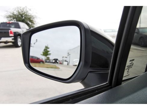 Certified 2025 Nissan Versa SR w/ Trunk Package image 10