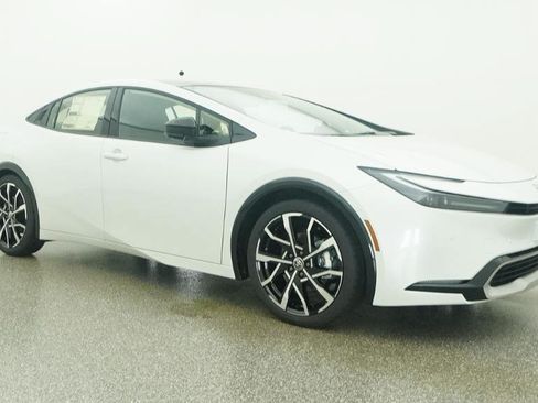 New 2026 Toyota Prius Plug-In Hybrid FWD image 50