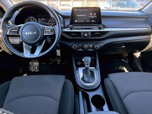 Used 2024 Kia Forte LXS image 13