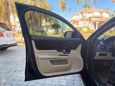 Used 2013 Jaguar XJ L Ultimate image 73