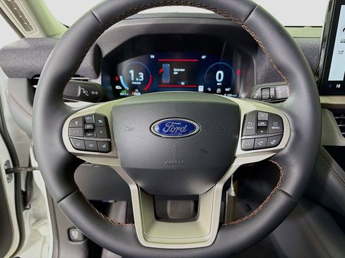 New 2025 Ford Explorer Active image 12