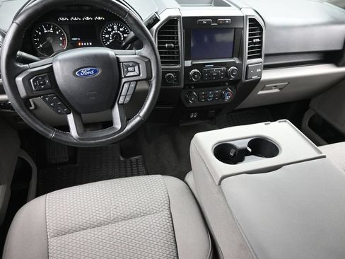 Used 2020 Ford F150 XLT w/ Equipment Group 302A Luxury AWD/4WD image 14