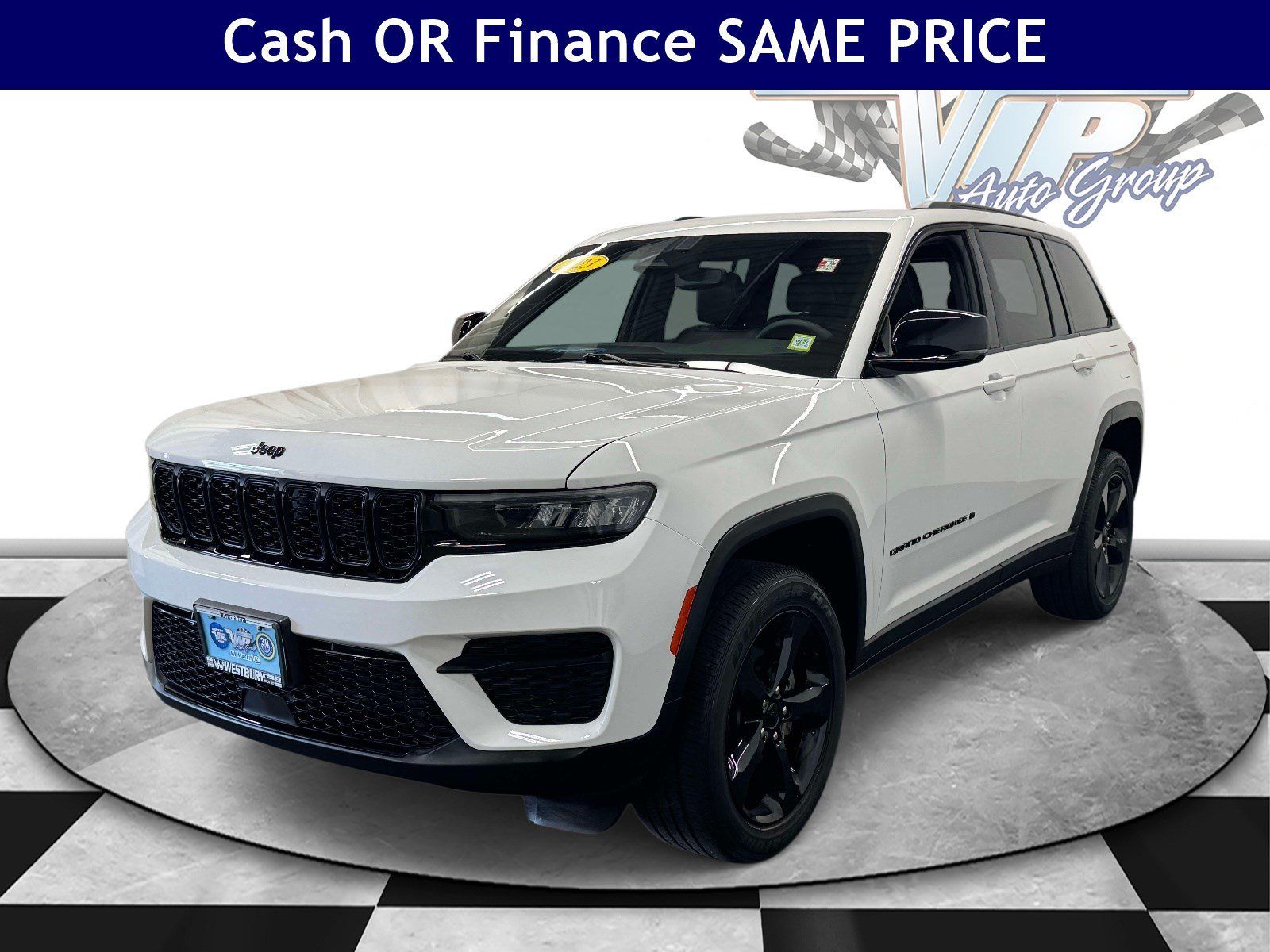 Used 2023 Jeep Grand Cherokee Altitude AWD/4WD image 4
