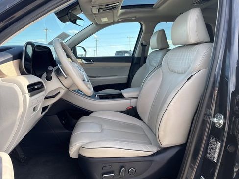 Used 2024 Hyundai Palisade Limited image 2