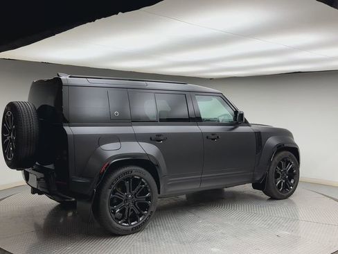 New 2026 Land Rover Defender 110 OCTA image 2