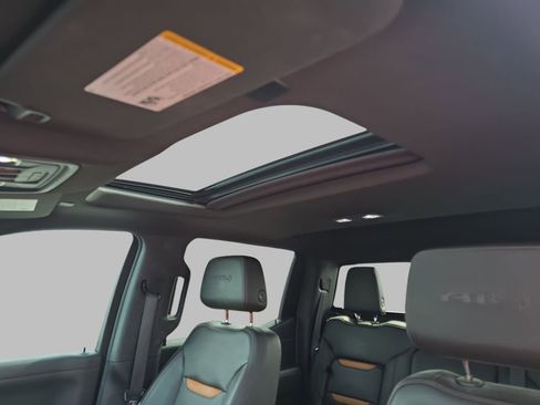 Used 2020 GMC Sierra 1500 AT4 w/ AT4 Premium Package AWD/4WD image 33