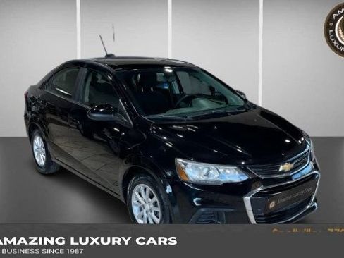 Used 2017 Chevrolet Sonic LT FWD image 1