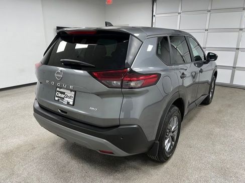 Used 2023 Nissan Rogue S image 9