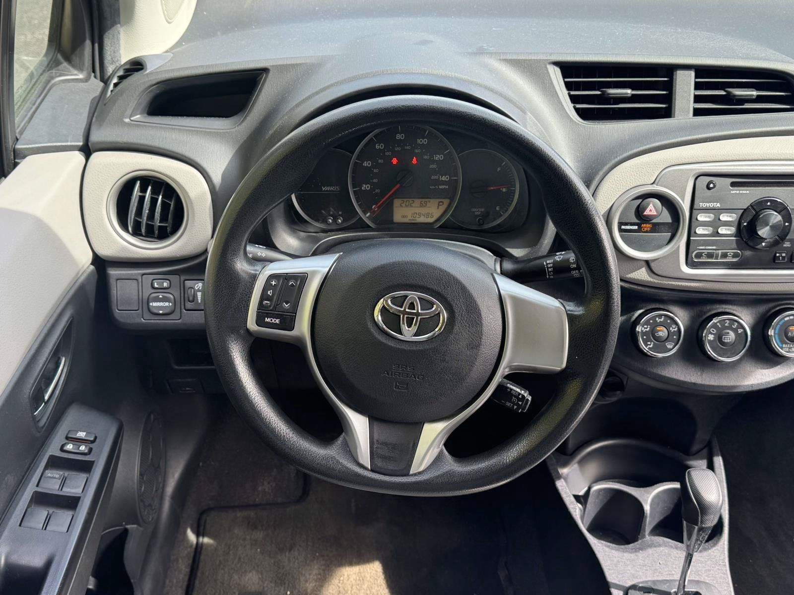 Used 2014 Toyota Yaris LE FWD image 14