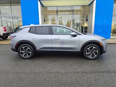 New 2026 Chevrolet Equinox EV LT image 6