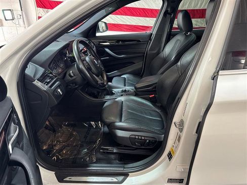 Used 2018 BMW X1 xDrive28i AWD/4WD image 9