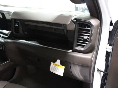 New 2026 GMC Sierra 1500 SLT w/ SLT Premium Plus Package AWD/4WD image 30