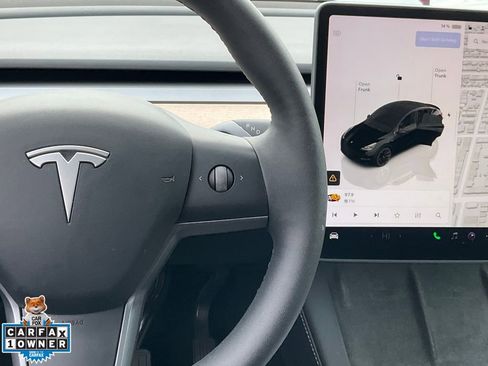 Used 2024 Tesla Model Y Long Range image 40