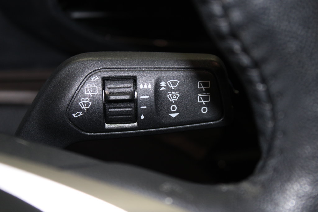 Used 2024 Ford Explorer Limited AWD/4WD image 48