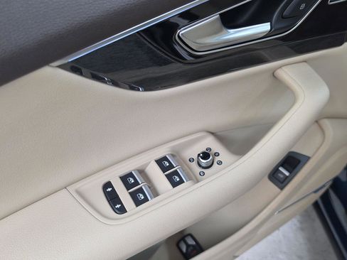 Used 2018 Audi Q7 3.0T Premium Plus w/ Premium Plus Package image 16