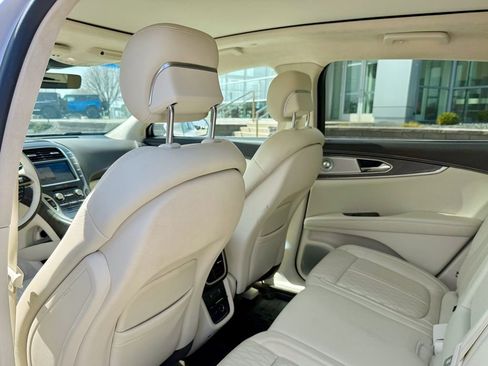 Used 2019 Lincoln Nautilus Black Label image 12