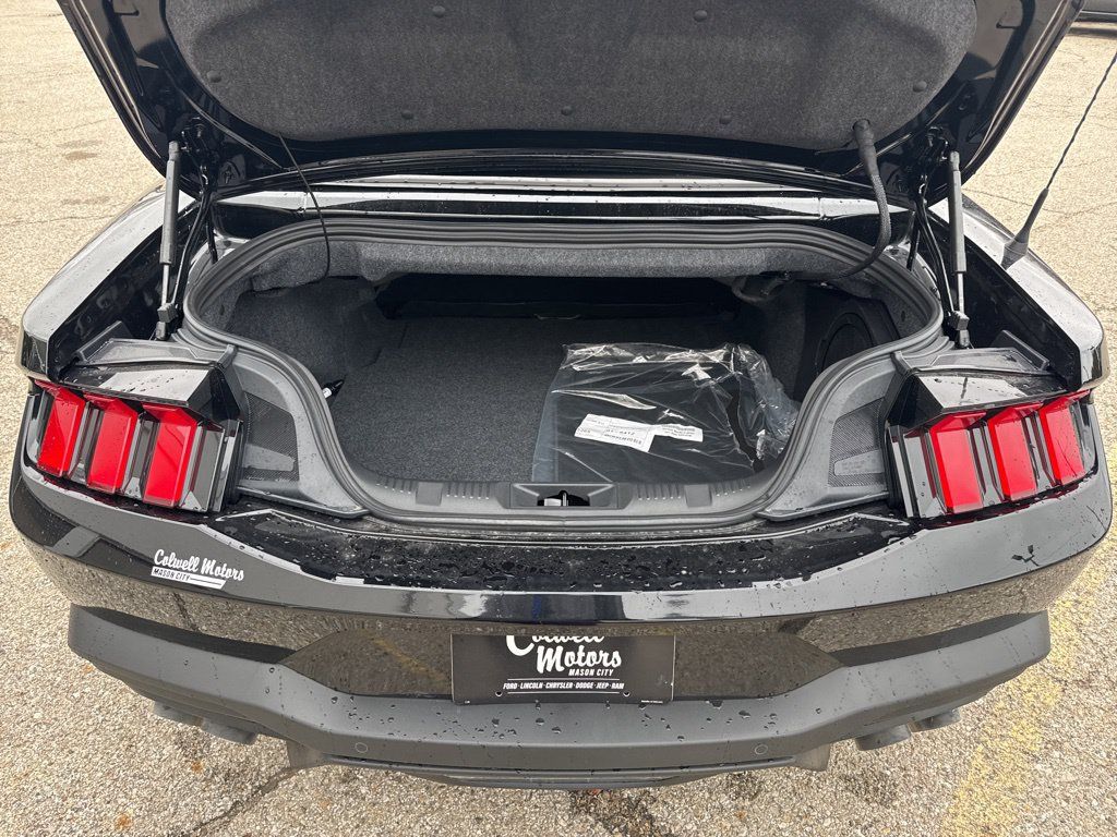 New 2026 Ford Mustang GT Premium w/ GT Performance Package RWD image 22