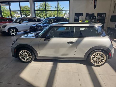 Used 2025 MINI Cooper S FWD image 8