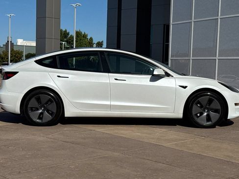 Used 2023 Tesla Model 3 Standard Range RWD image 3