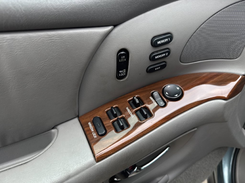 Used 2003 Buick Park Avenue w/ 1SE Package FWD image 11