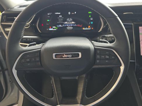 Used 2023 Jeep Grand Cherokee 4WD 4xe w/ Luxury Tech Group II image 8