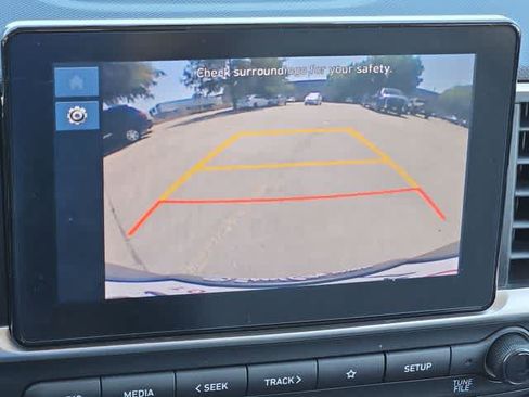 Used 2024 Hyundai Venue SEL FWD image 23
