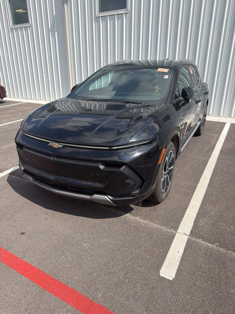Used 2024 Chevrolet Equinox EV LT FWD image 1
