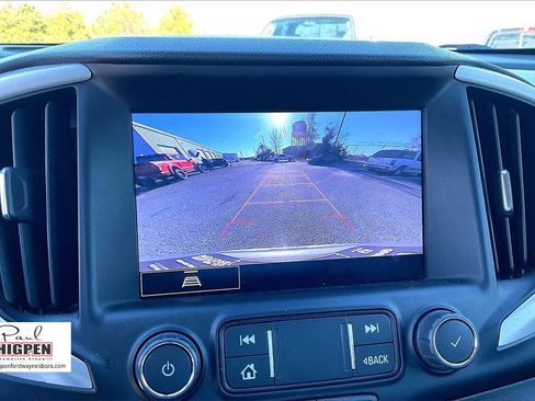 Used 2024 GMC Terrain SLT image 20