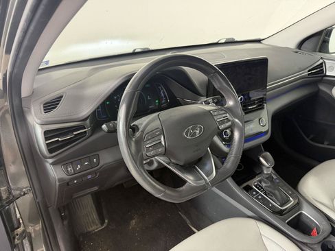 Used 2021 Hyundai Ioniq Limited FWD image 17