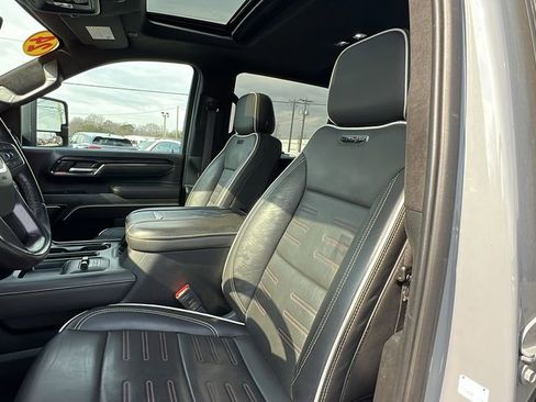 Used 2024 GMC Sierra 2500 AT4X image 14