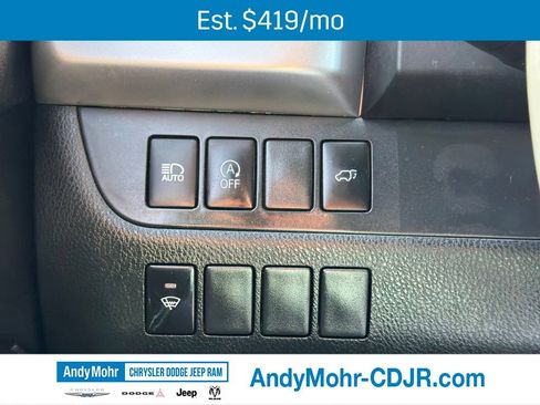Used 2017 Toyota Highlander XLE AWD/4WD image 34