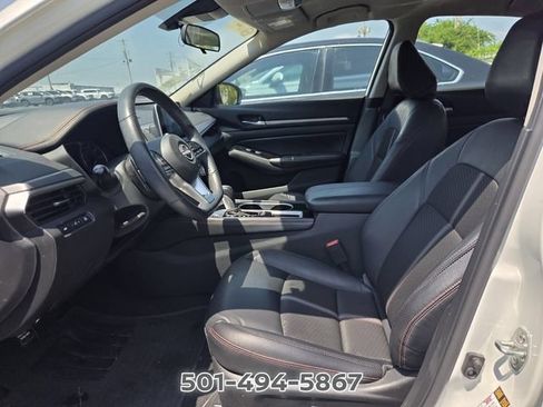 Used 2024 Nissan Altima 2.5 SR FWD image 8