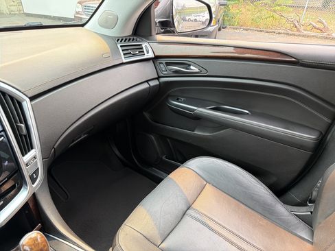 Used 2013 Cadillac SRX Luxury AWD/4WD image 26