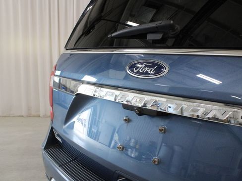 Used 2020 Ford Expedition XLT w/ Equipment Group 202A AWD/4WD image 33