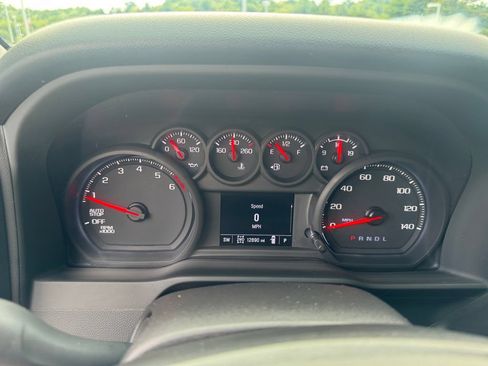 Used 2024 Chevrolet Silverado 1500 Custom AWD/4WD image 16