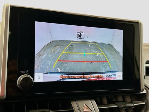 Used 2023 Toyota RAV4 LE FWD image 11