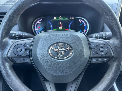 Used 2024 Toyota RAV4 AWD Hybrid image 11
