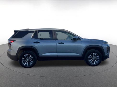 Used 2025 Chevrolet Equinox LT image 16