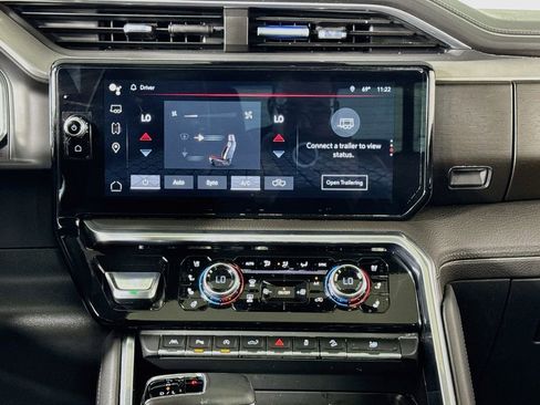 Used 2023 GMC Sierra 1500 Denali w/ Technology Package AWD/4WD image 14