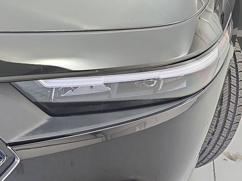 Certified 2024 Honda Accord EX image 30