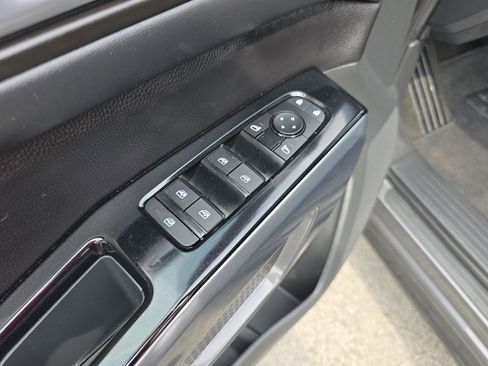 Used 2024 Nissan Pathfinder SL w/ SL Premium Package image 36