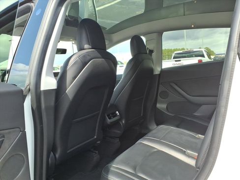 Used 2021 Tesla Model Y Long Range image 23