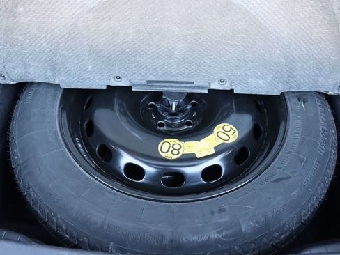 Used 2018 Land Rover Range Rover Velar R-Dynamic SE image 53