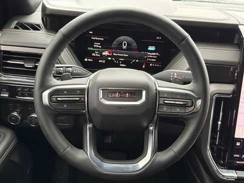Used 2026 GMC Yukon Elevation AWD/4WD image 24