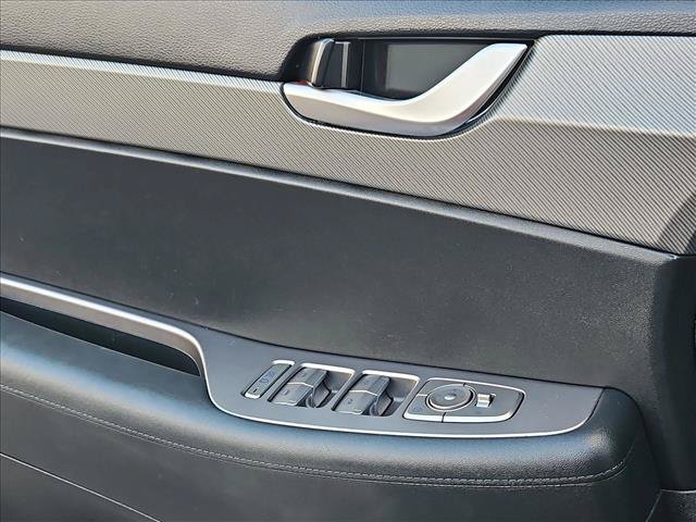 Used 2025 Hyundai Palisade SEL FWD image 11