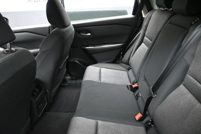 Used 2024 Nissan Rogue SV FWD image 23
